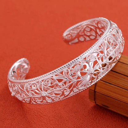 Women's Hollow-out Wide Bracelet